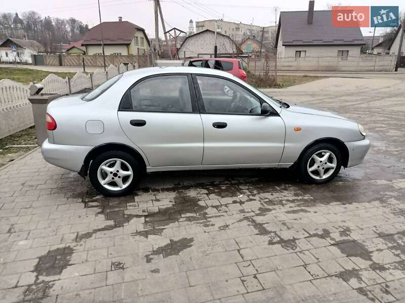 Седан Daewoo Sens 2005 в Острозі