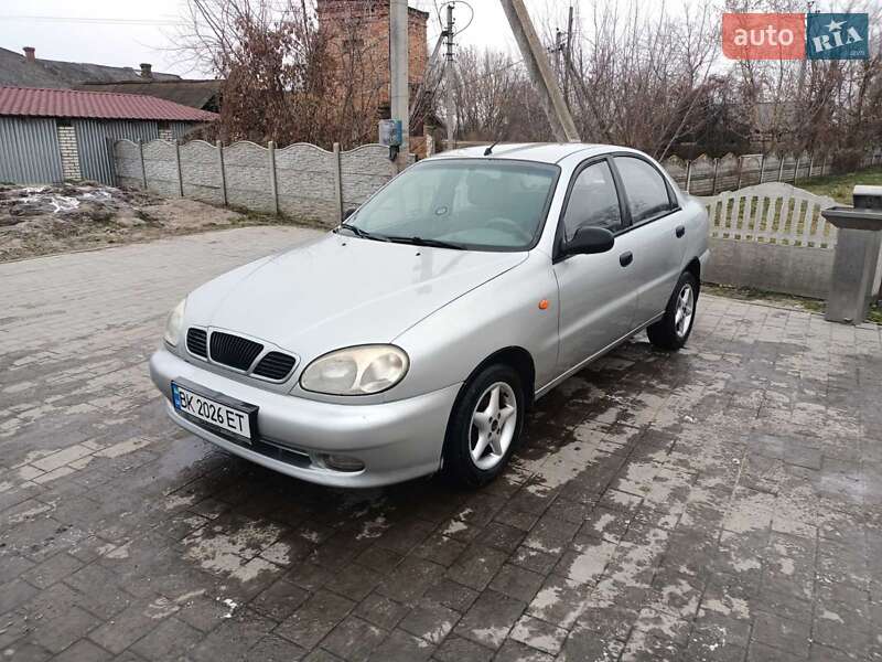 Седан Daewoo Sens 2005 в Острозі