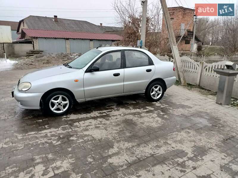 Седан Daewoo Sens 2005 в Острозі