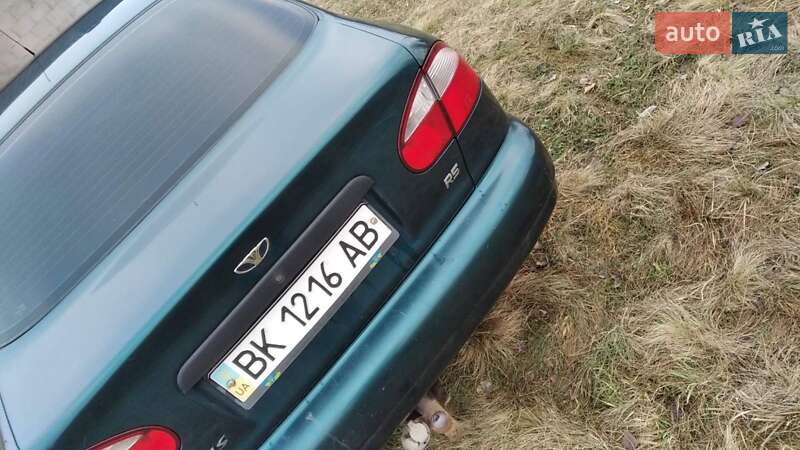 Седан Daewoo Sens 2004 в Сарнах