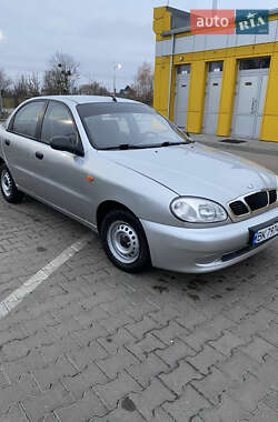 Седан Daewoo Sens 2005 в Дубні