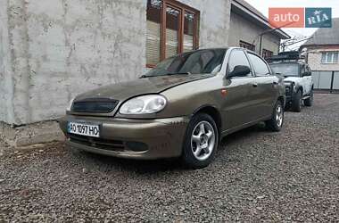 Седан Daewoo Sens 2004 в Иршаве