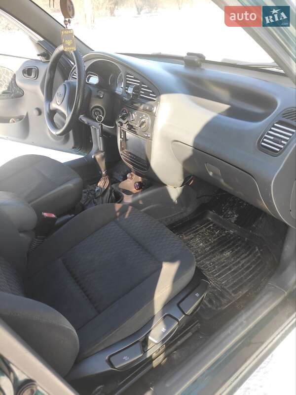 Седан Daewoo Sens 2003 в Ніжині