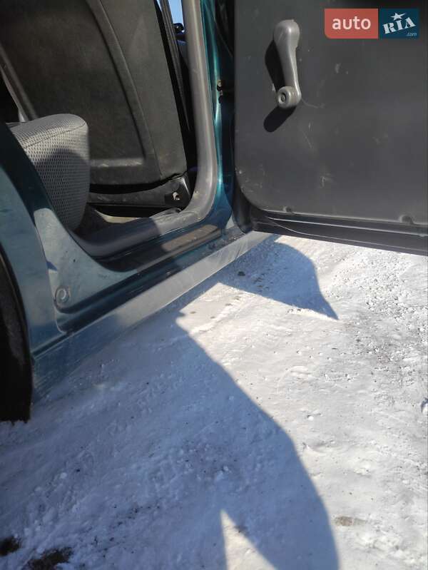 Седан Daewoo Sens 2003 в Ніжині