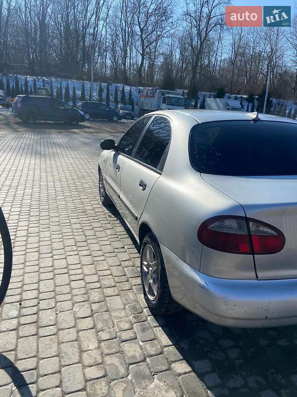 Седан Daewoo Sens 2003 в Львові