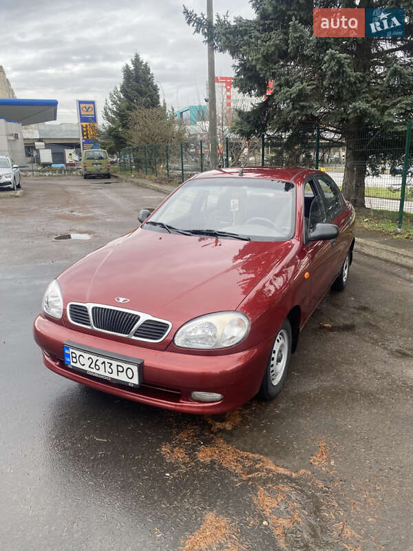 Седан Daewoo Sens 2004 в Львове