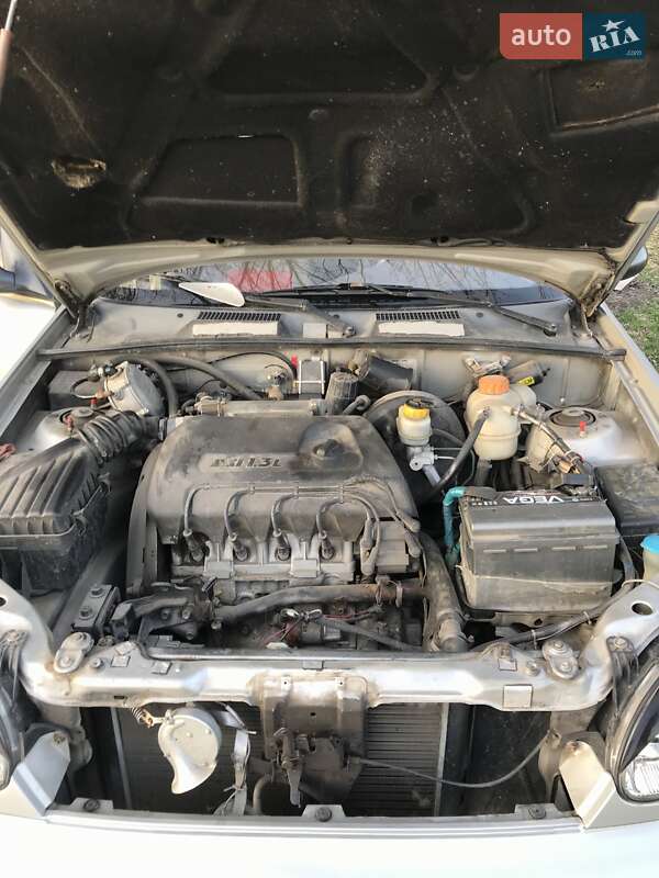 Седан Daewoo Sens 2004 в Житомирі