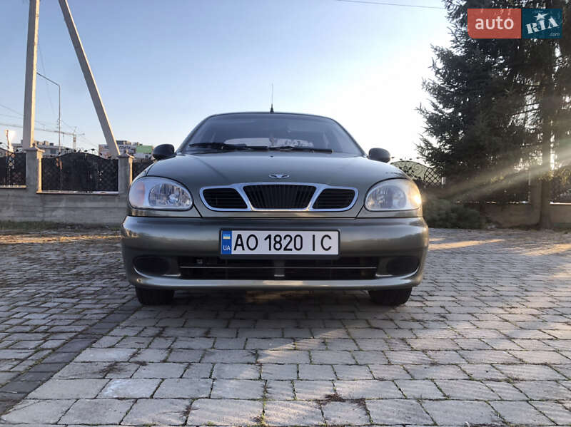 Седан Daewoo Sens 2004 в Хусте