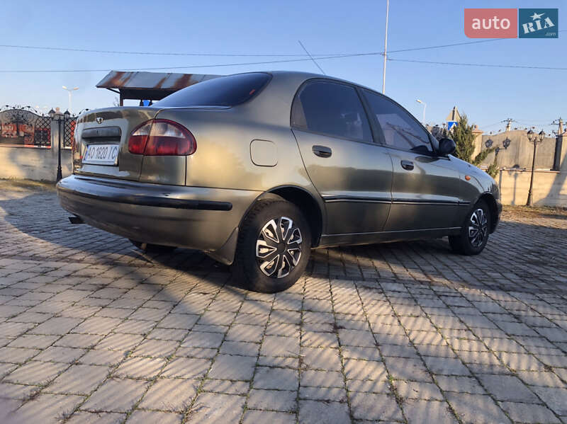 Седан Daewoo Sens 2004 в Хусте