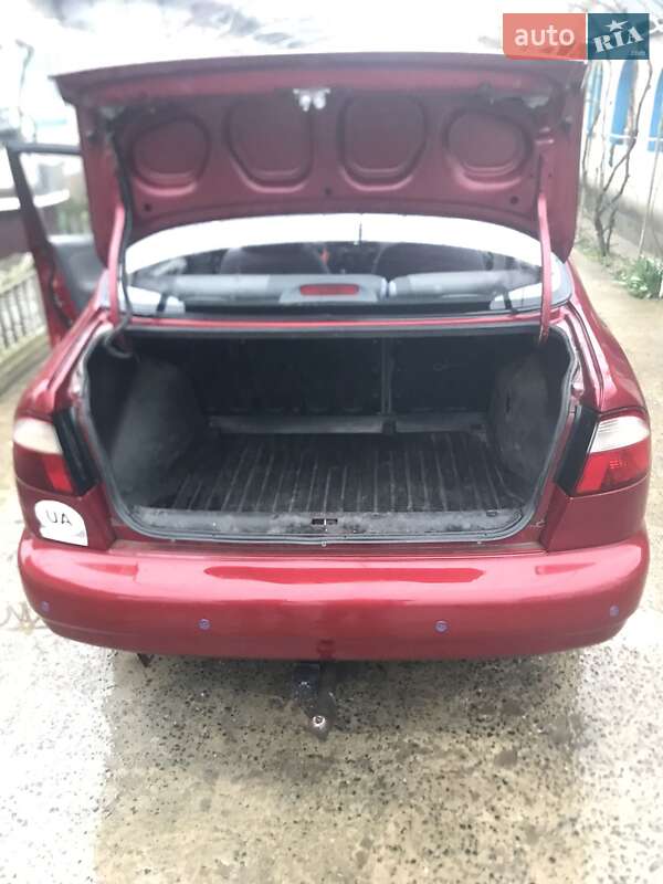 Седан Daewoo Sens 2006 в Саврани