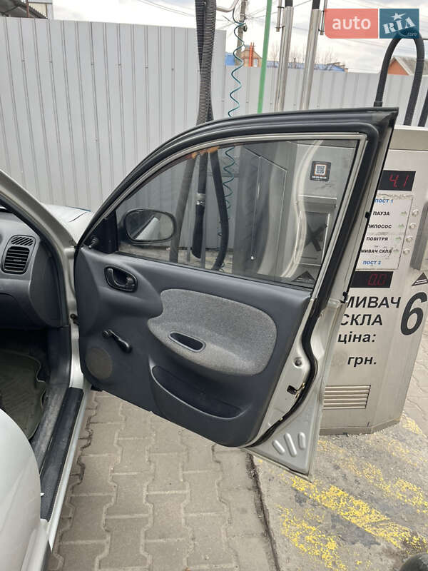 Седан Daewoo Sens 2005 в Киеве