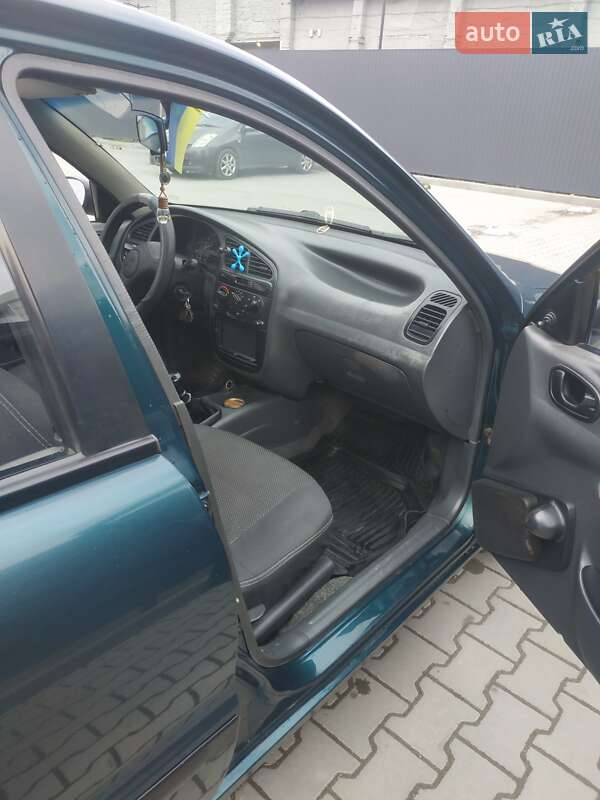 Седан Daewoo Sens 2006 в Львові