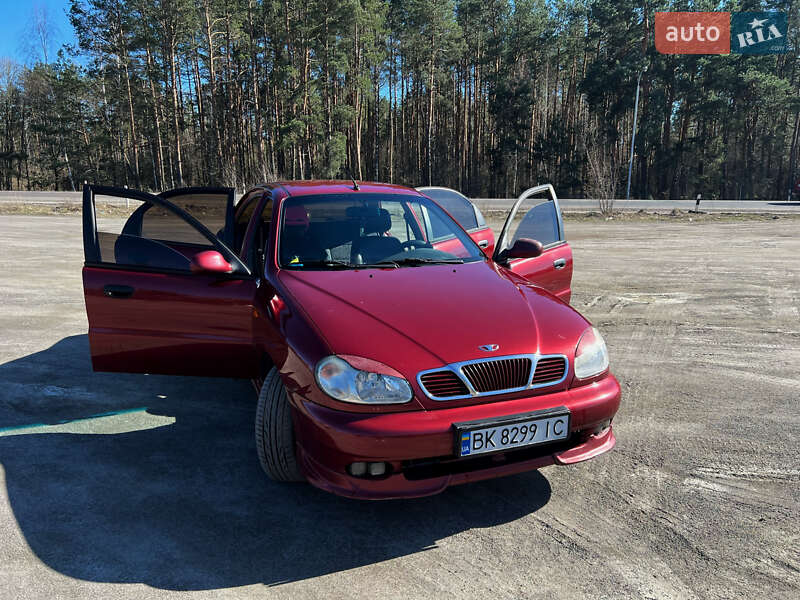 Седан Daewoo Sens 2004 в Сарнах