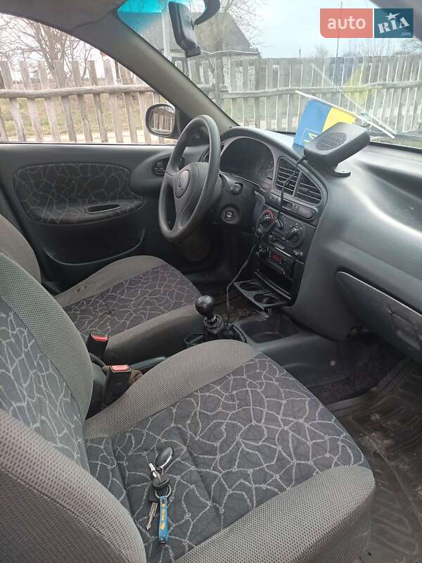 Седан Daewoo Sens 2003 в Звягеле