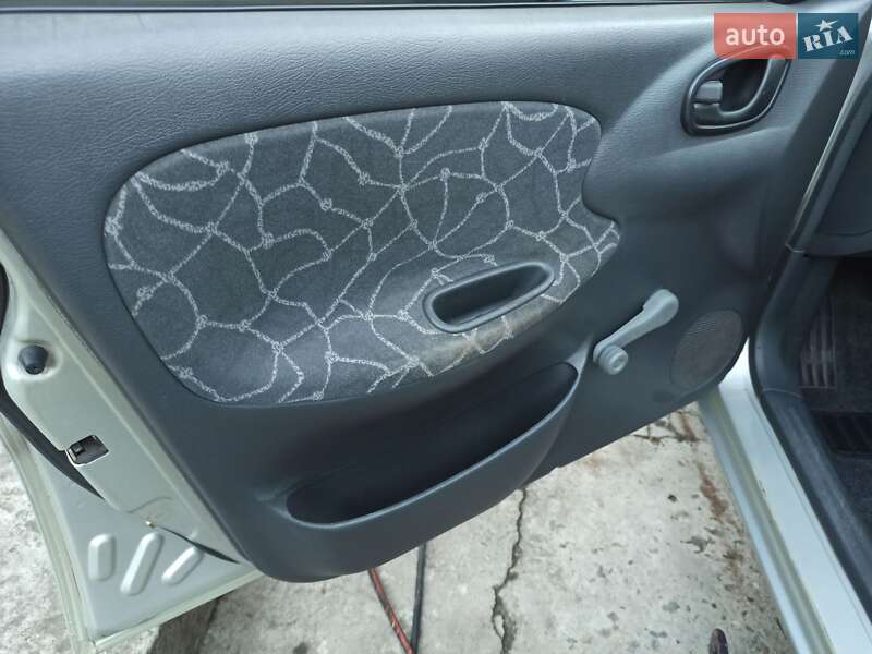 Седан Daewoo Sens 2003 в Каменском