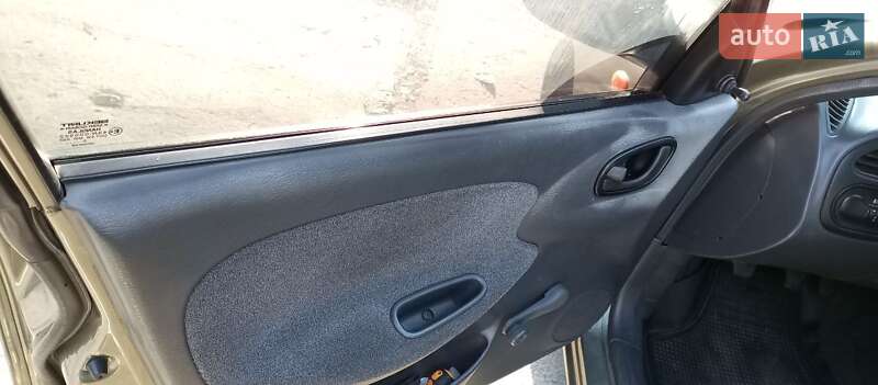 Седан Daewoo Sens 2005 в Павлограді