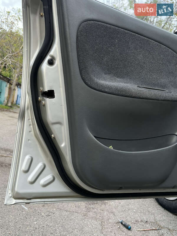 Седан Daewoo Sens 2004 в Запорожье
