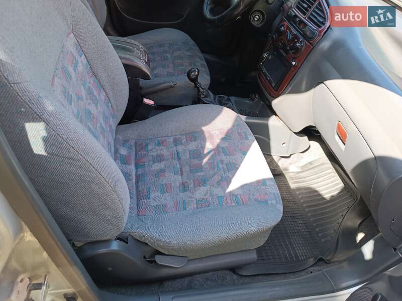 Седан Daewoo Sens 2006 в Кривом Роге