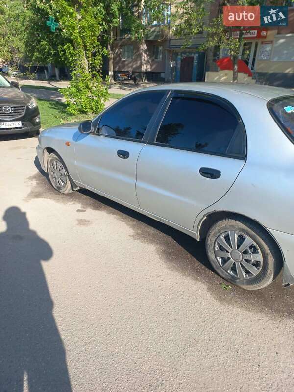 Седан Daewoo Sens 2002 в Днепре