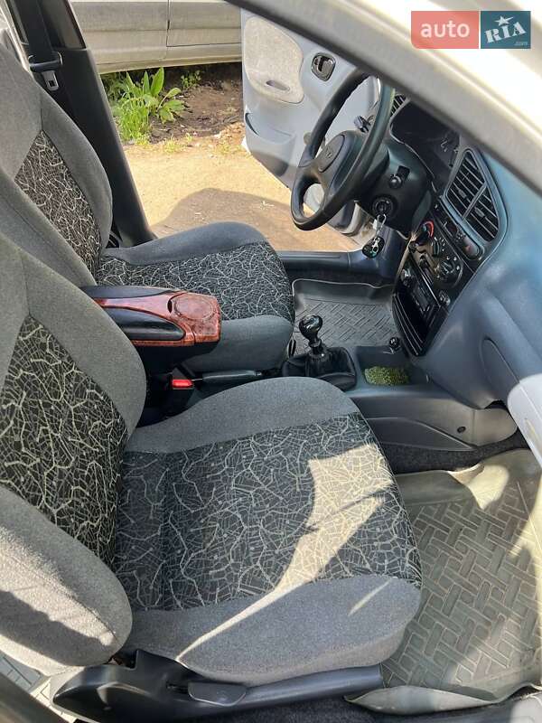 Седан Daewoo Sens 2005 в Кам'янець-Подільському
