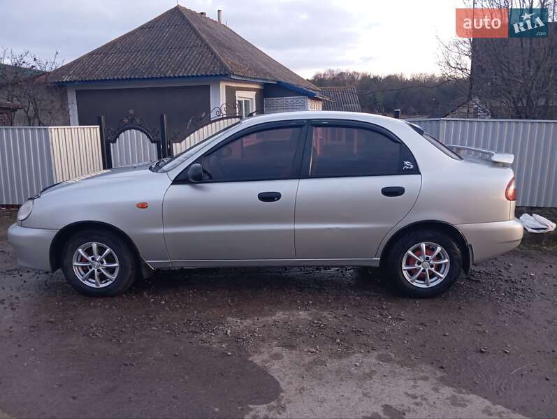 Седан Daewoo Sens 2003 в Кельменцах