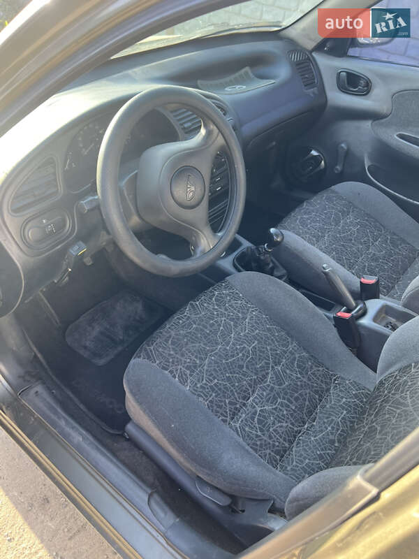 Седан Daewoo Sens 2004 в Днепре