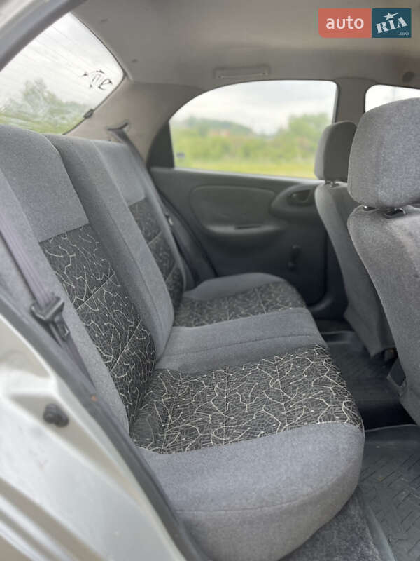 Седан Daewoo Sens 2004 в Збараже