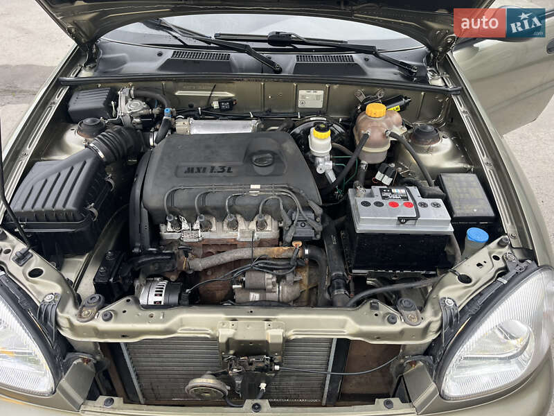 Седан Daewoo Sens 2005 в Днепре