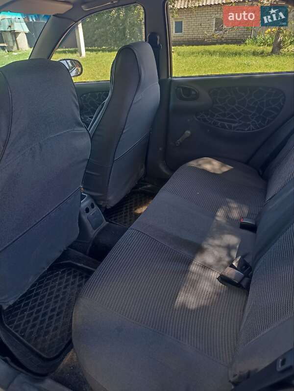 Седан Daewoo Sens 2004 в Александрие