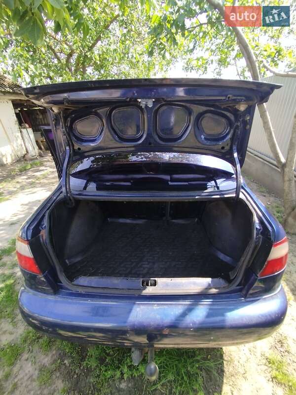 Седан Daewoo Sens 2003 в Яготине