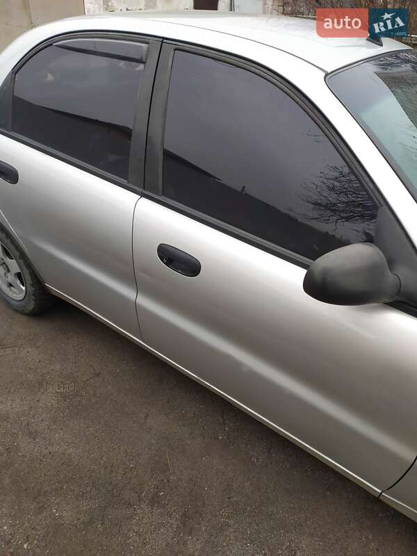 Седан Daewoo Sens 2004 в Днепре