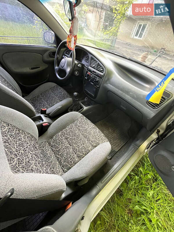 Седан Daewoo Sens 2003 в Золочеве