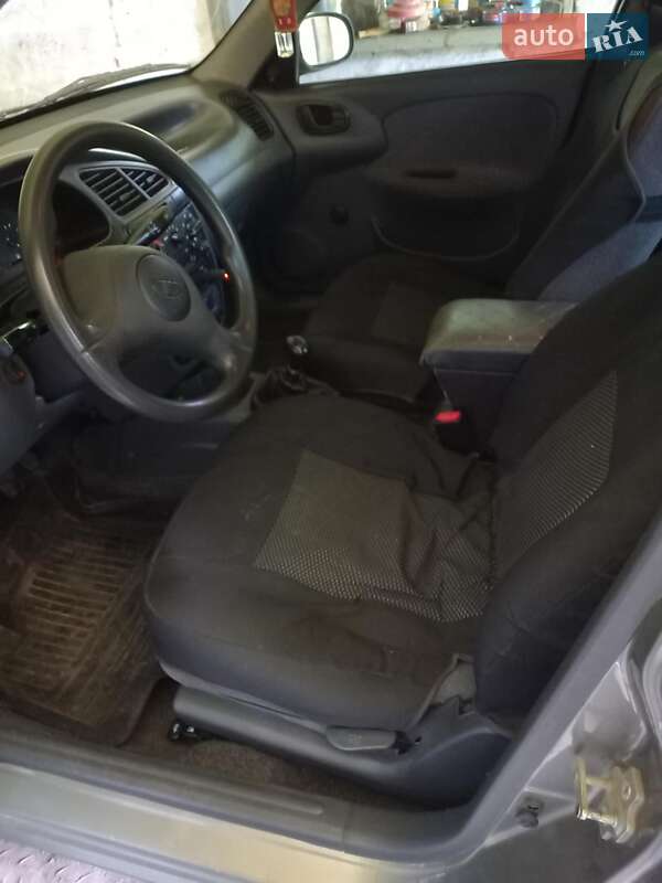 Седан Daewoo Sens 2006 в Новых Санжарах