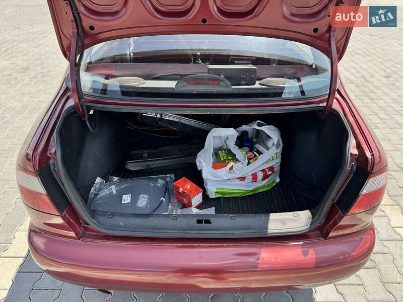 Седан Daewoo Sens 2004 в Кривом Роге