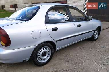 Седан Daewoo Sens 2015 в 