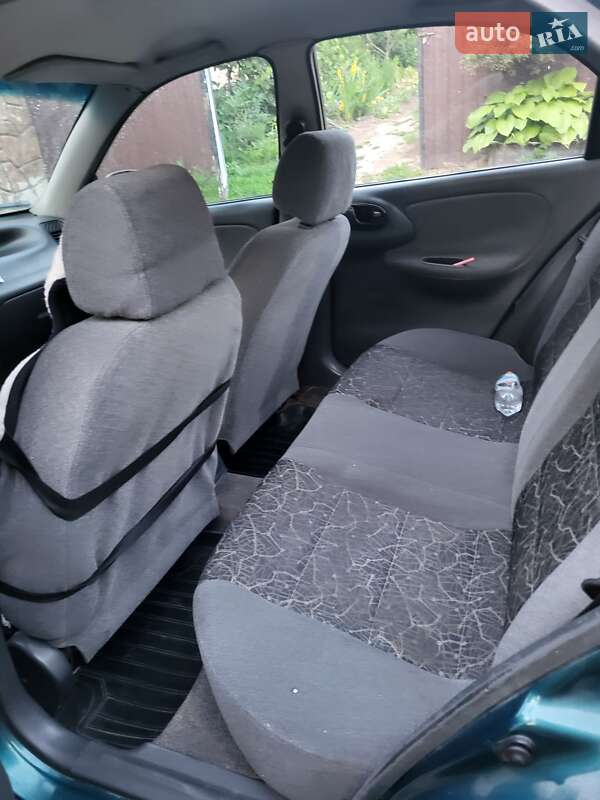 Седан Daewoo Sens 2004 в Кременце