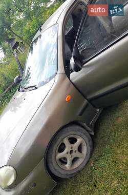 Седан Daewoo Sens 2007 в Косове