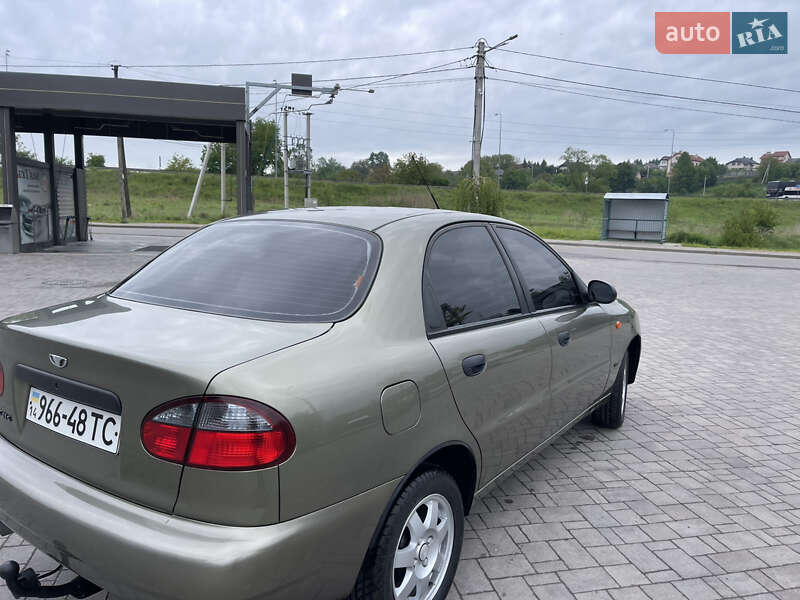 Седан Daewoo Sens 2004 в Львове
