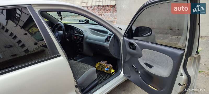 Седан Daewoo Sens 2004 в Христинівці