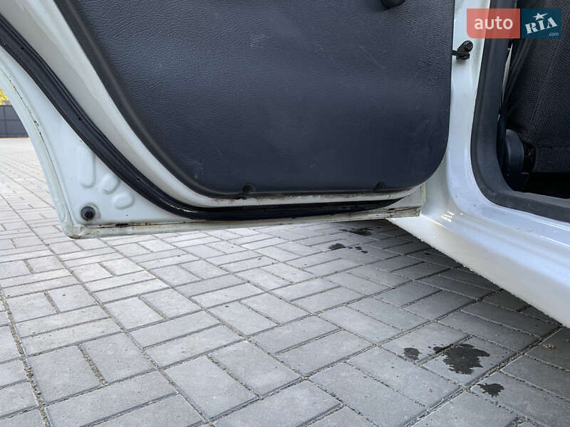 Седан Daewoo Sens 2002 в Костополе