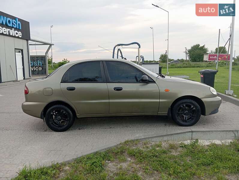 Седан Daewoo Sens 2004 в Буську