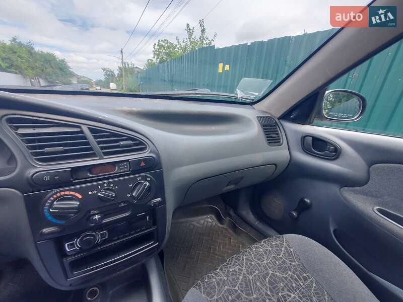 Седан Daewoo Sens 2004 в Киеве