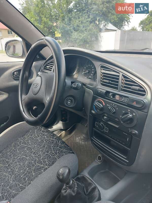Седан Daewoo Sens 2004 в Киеве