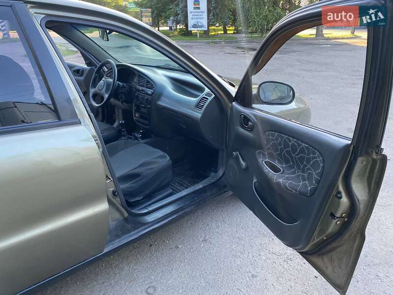 Седан Daewoo Sens 2003 в Лубнах
