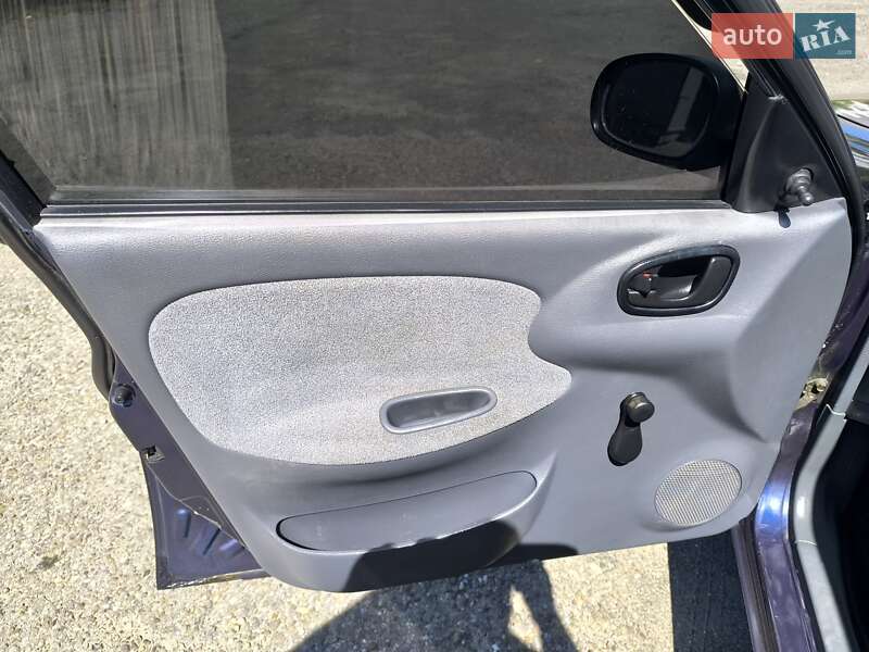 Седан Daewoo Sens 2007 в Черновцах