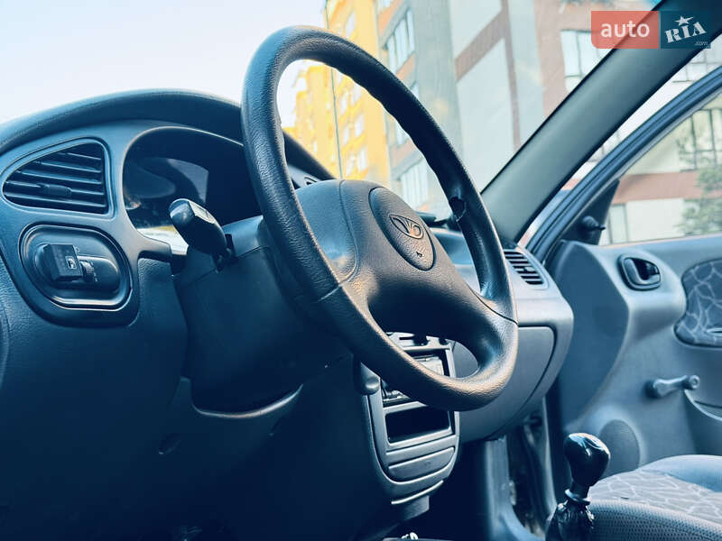 Седан Daewoo Sens 2003 в Тернополе