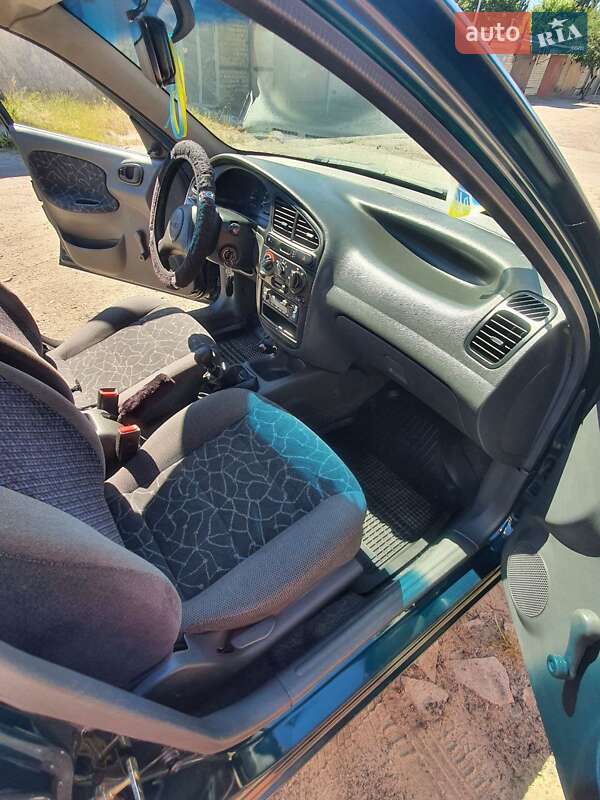 Седан Daewoo Sens 2003 в Вараше