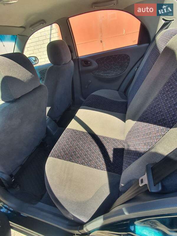 Седан Daewoo Sens 2003 в Вараше