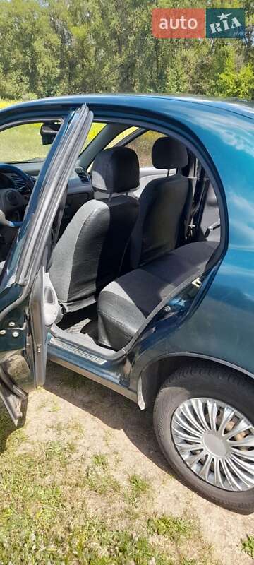 Седан Daewoo Sens 2004 в Полтаві