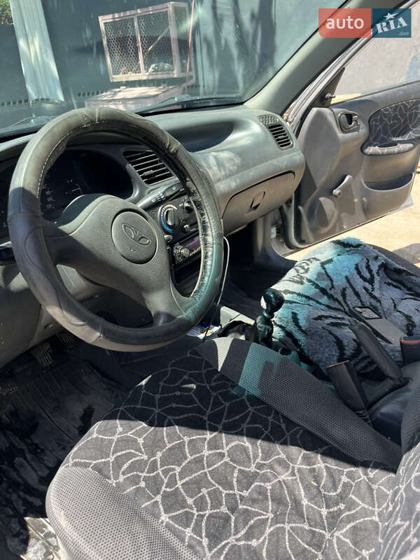 Седан Daewoo Sens 2002 в Килии